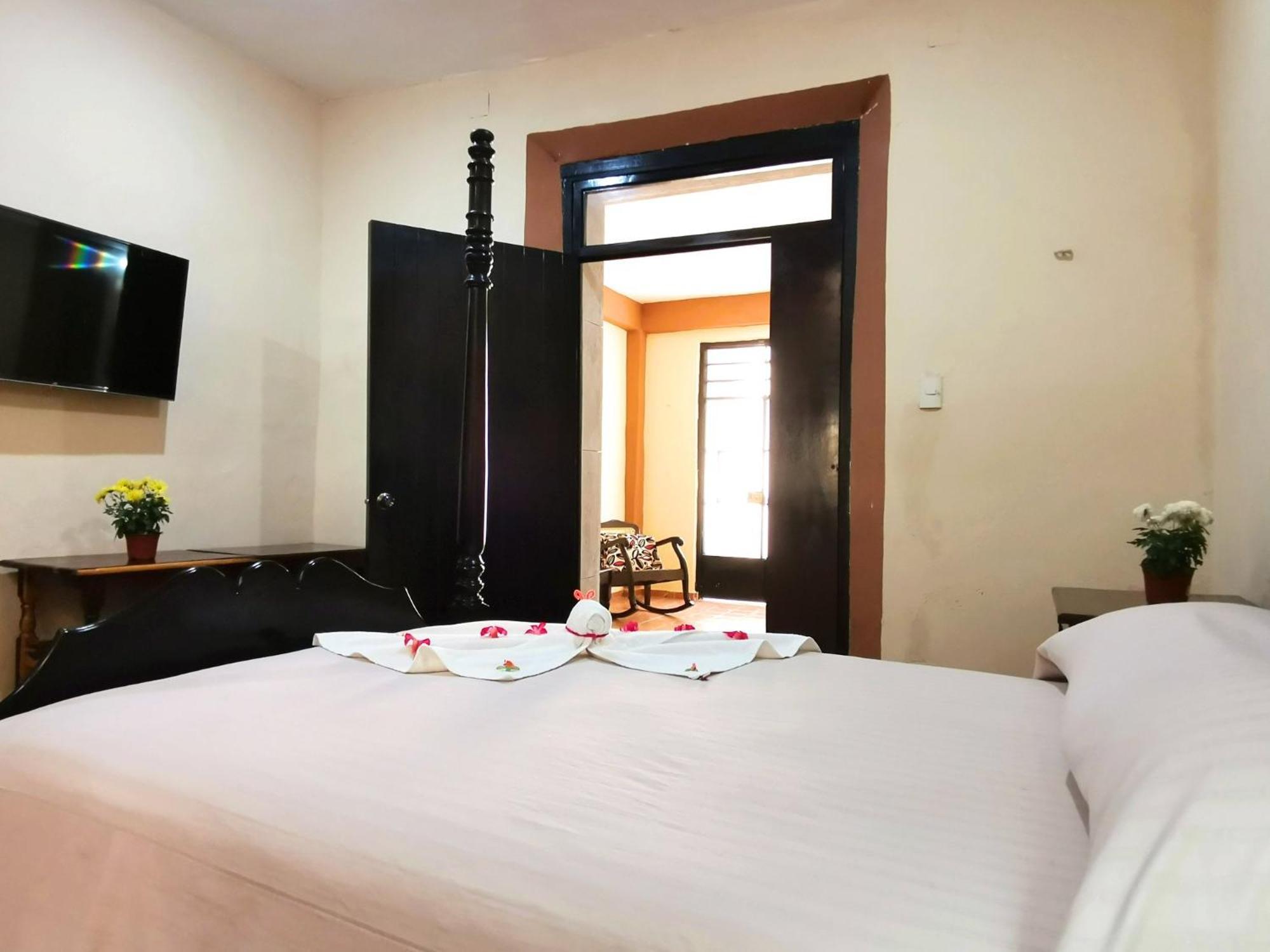Hotel Casa Pellegrin Merida Luaran gambar